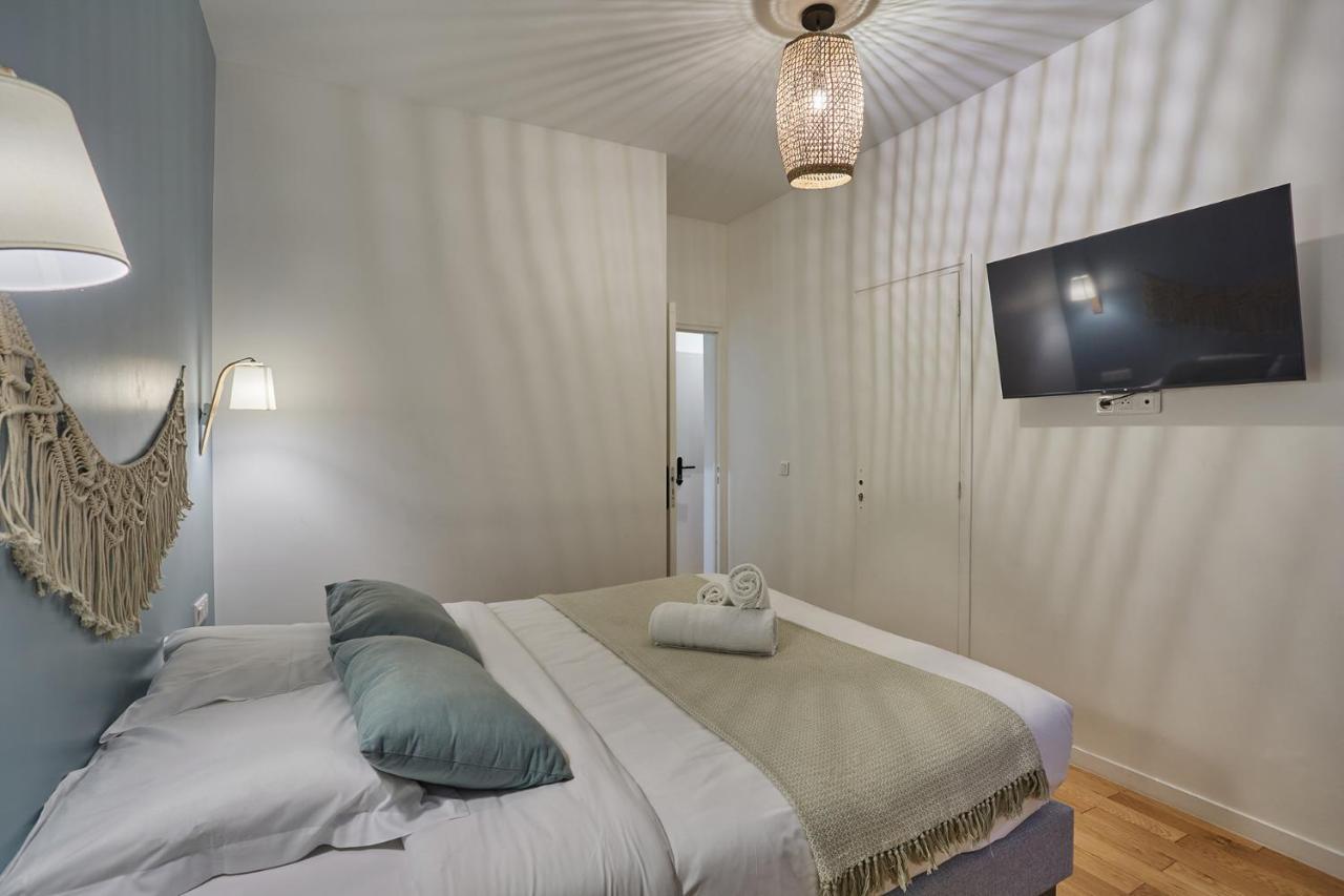 Apartment Center Of Paris By Studio Prestige Bagian luar foto