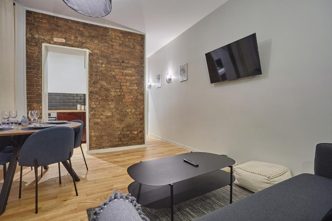 Apartment Center Of Paris By Studio Prestige Bagian luar foto