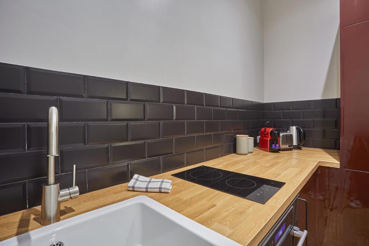 Apartment Center Of Paris By Studio Prestige Bagian luar foto